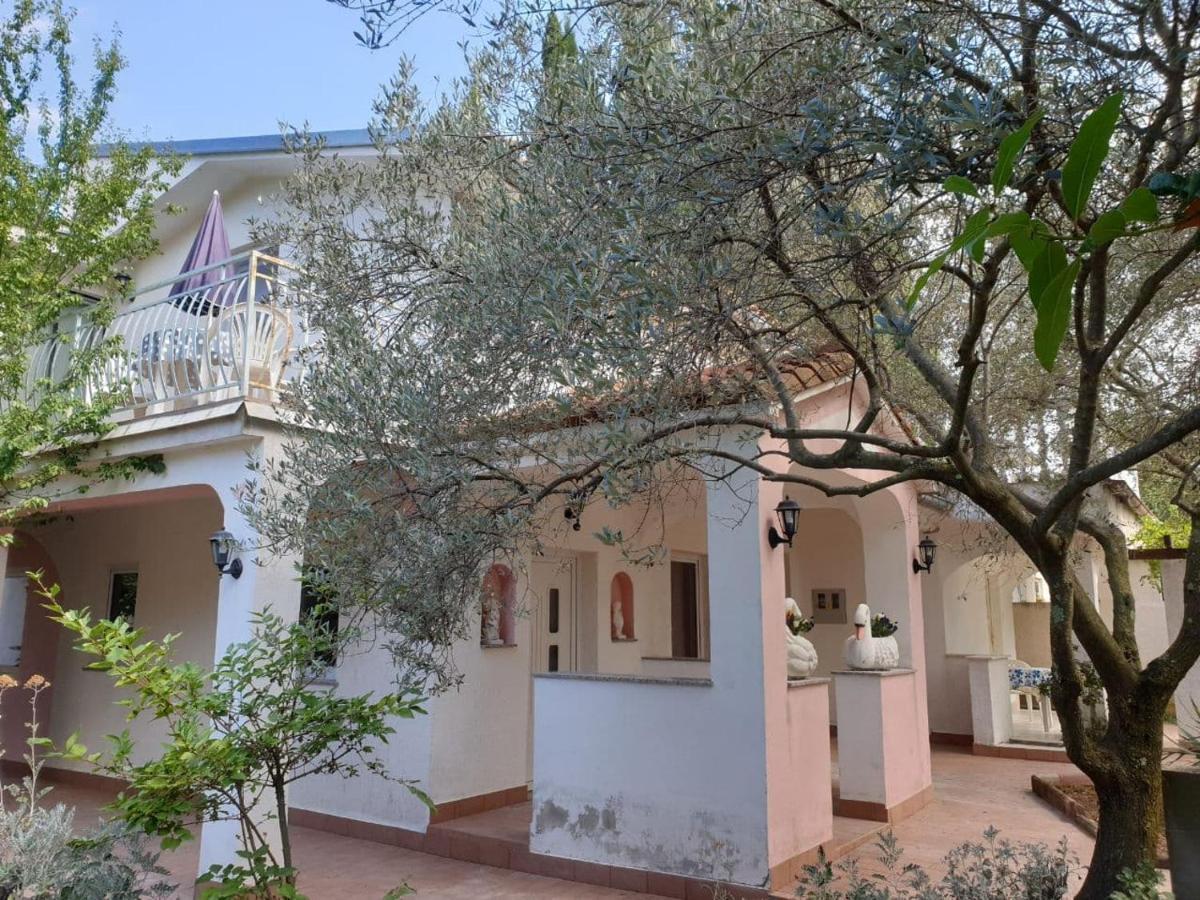 Villa 2 Swans Peroj Exterior foto